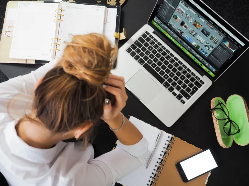 Saved for Later, Lost Forever: The Screenshot Habit That's Eating Your Memory